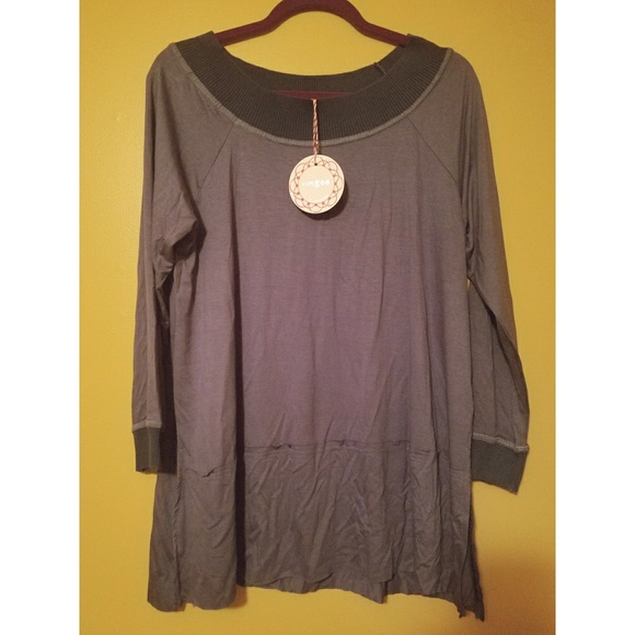 Umgee Tops - NWT Umgee Tee